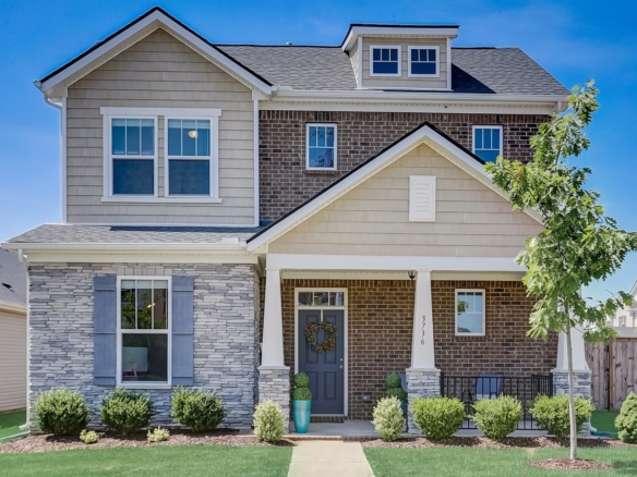 Nashville homes for sale in neighborhoods with community amenities, Nashville homes for sale with a first-floor master bedroom, Nashville homes for sale with a balcony, Nashville homes for sale with a covered porch under $200,000,