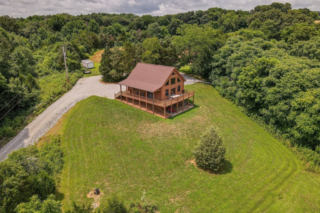 ashville homes for sale with a carport under $100,000, Nashville homes for sale in neighborhoods with hiking trails, Nashville homes for sale with a large pantry,