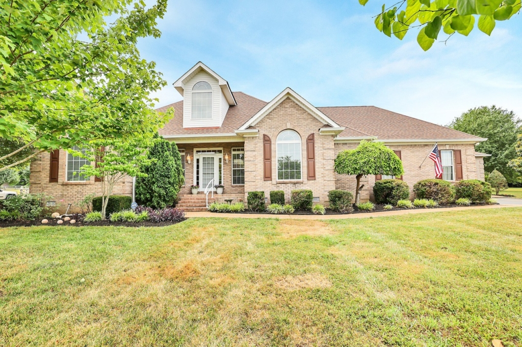 Nashville homes for sale with a workout room, Nashville homes for sale with a library, Nashville homes for sale with a study, Nashville homes for sale with a loft, Nashville homes for sale with a skylight